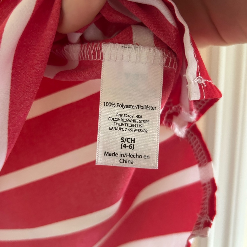 Time and Tru Striped Red and White Size Small Scoop Neck Tank Top - Picture 2 of 4